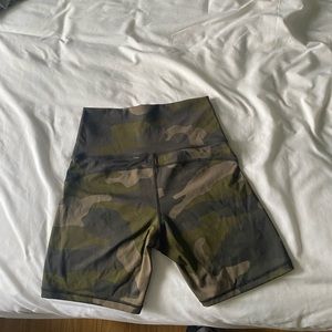 Aerie camo bike shorts